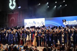 İstanbul Esenyurt Üniversitesi 2023-2024 Akademik Yılı Mezuniyet Töreni Gerçekleşti